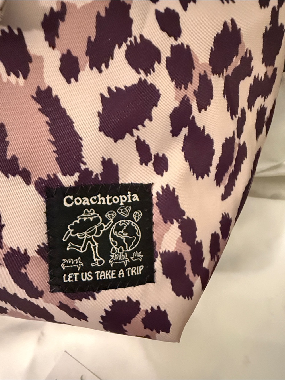 🤎🖤 Coach NWT Coachtopia Leopard Print Loop East/West Bow Tote Bag - Picture 7 of 11